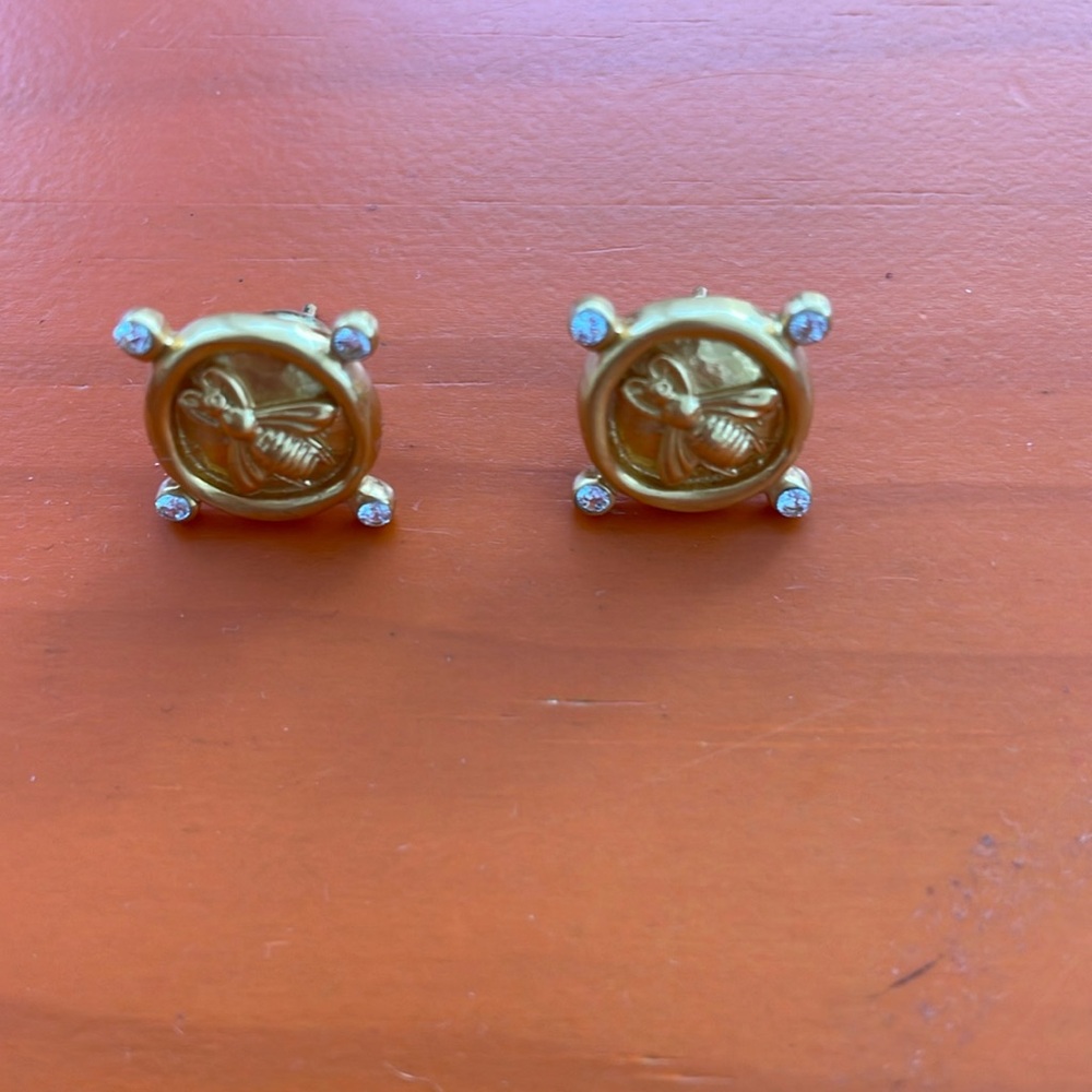 Earings